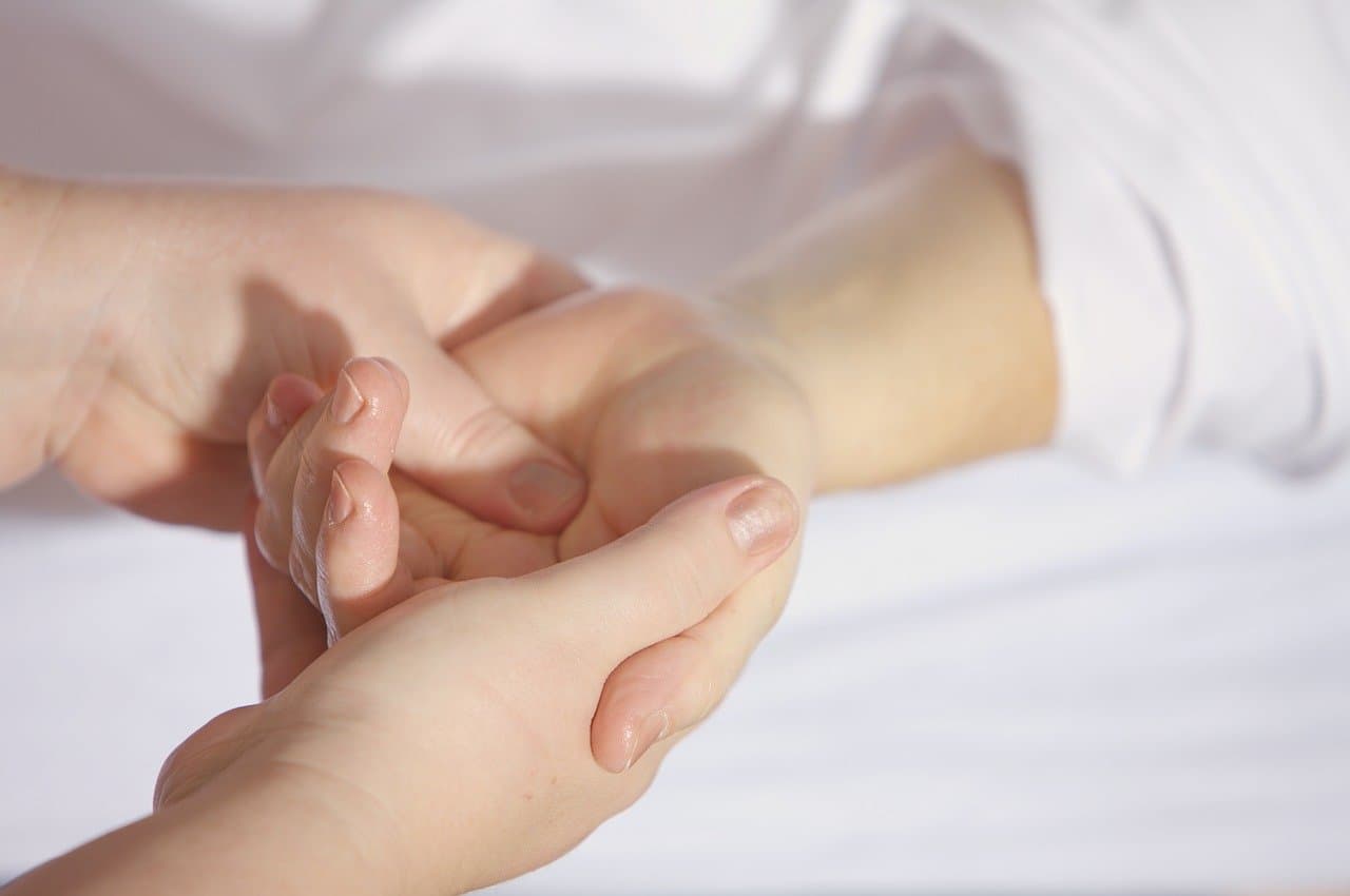 Hipnose na fisioterapia: como reabilitar pessoas mais rápido
