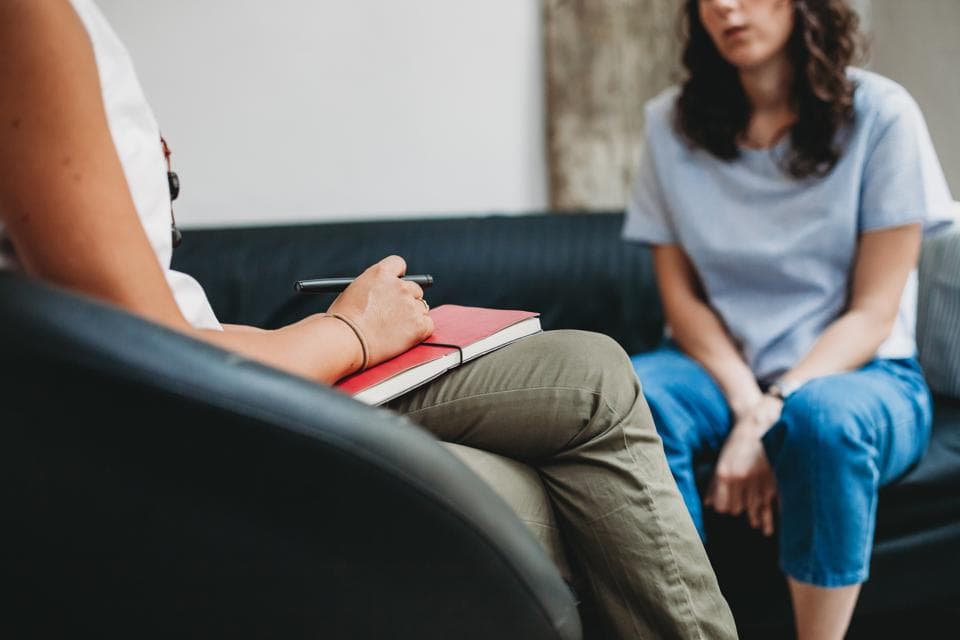 Como a psicologia se beneficia com as técnicas da hipnose?