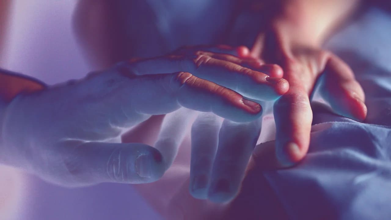 Imposição de mãos e hipnoterapia para a saúde e o equilíbrio